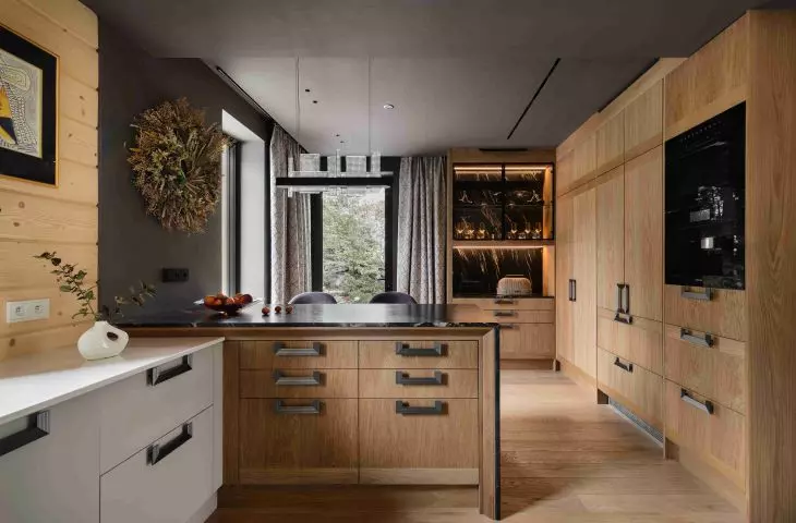 Villa Czarodziejka – A Family Home for Three Generations by Węgiełek Interior Architects