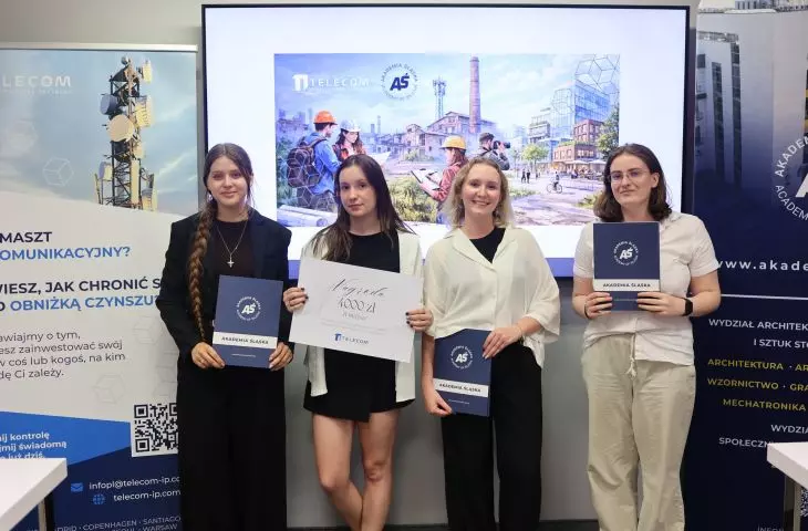 laureatki II miejsca - Olga Chomiuk, Aleksandra Kampa, Sandra Laby, Angelika Majer