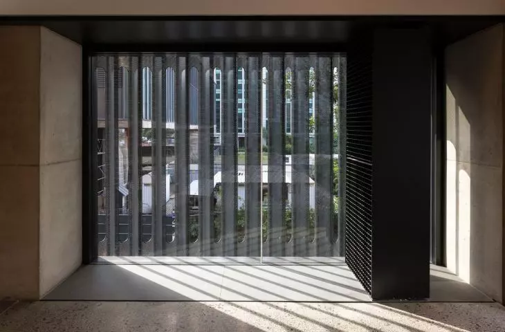 Edifício Pietro Maria Bardi w São Paulo projektu METRO Arquitetos