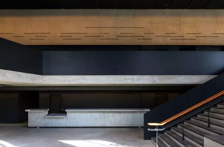 Edifício Pietro Maria Bardi w São Paulo projektu METRO Arquitetos