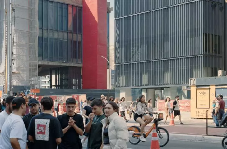 Edifício Pietro Maria Bardi w São Paulo projektu METRO Arquitetos