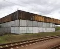 A distinctive feature of the Mościce train station is its roof, which extends beyond the building's outline