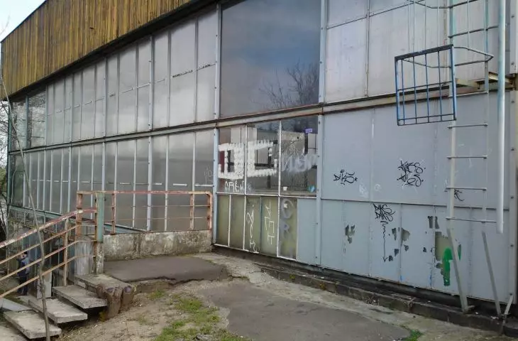 Despite its status as a historic landmark, the train station in Tarnów Mościce is falling into disrepair