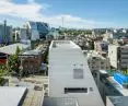 Hapjeong Artplex wyróżnia się zwartą, niemal monolityczną bryłą