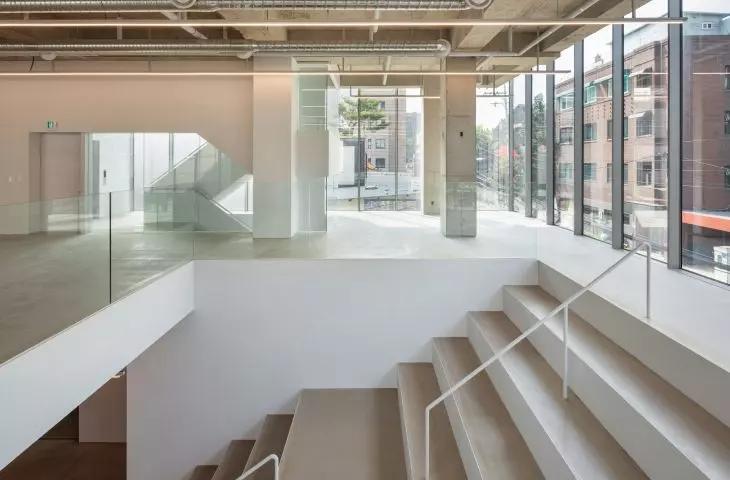Hapjeong Artplex w Seulu projektu NOTNOT Architects