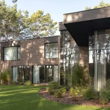 House Among the Trees in Poznań, designed by Wrzeszcz Architekci