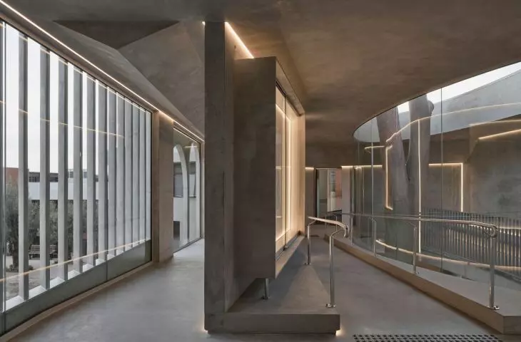 Flyover w Marcellin College w Bulleen w Australii projektu Farrell Wray Architects