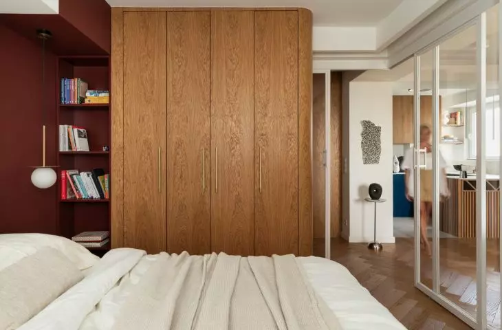A 65-square-meter space on Dzika Street in Warsaw, designed by Piotr Pamięta of the p:am studio