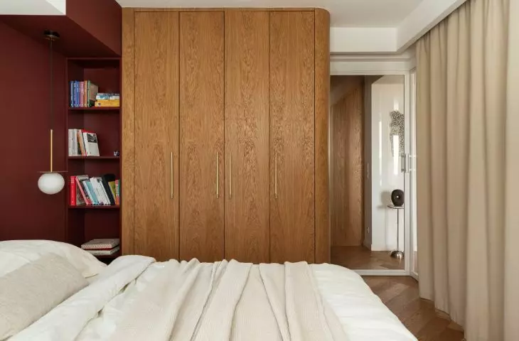 A 65-square-meter space on Dzika Street in Warsaw, designed by Piotr Pamięta of the p:am studio