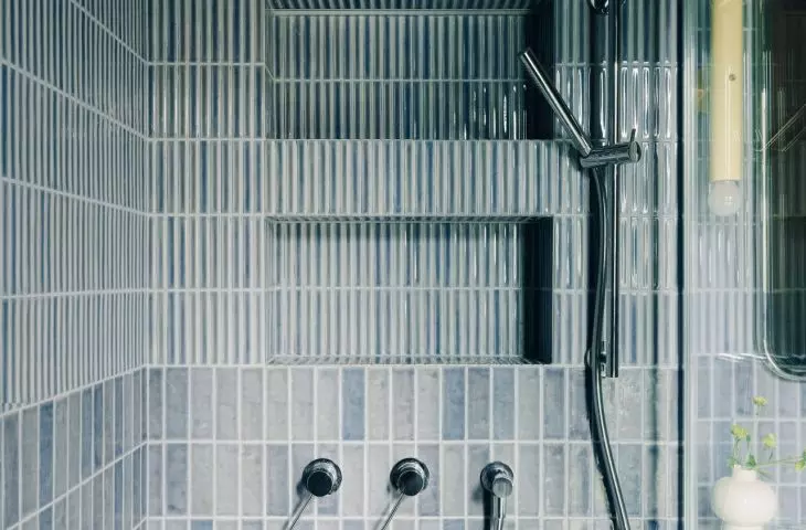 A three-story house near Warsaw designed by Angelika Fedorczuk of the JASNO Projekty studio