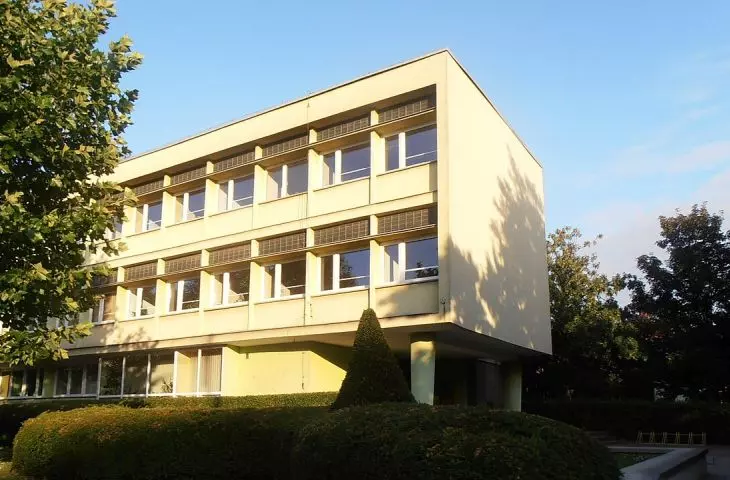 one of the buildings on the campus of the Faculty of Veterinary Medicine at the Wrocław University of Environmental and Life Sciences