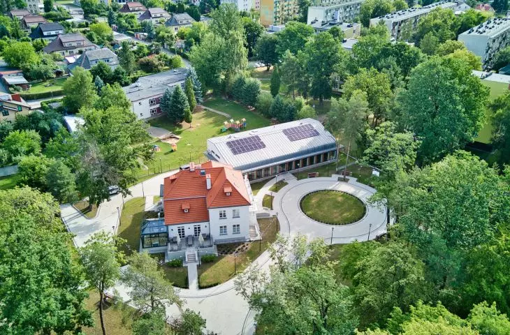 The Pałacyk Creativity Center, located in the former villa of the director of the Starachowice plant, now serves the local community