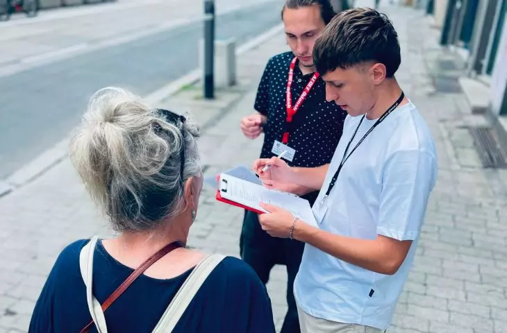 surveyors during the participatory process for the Zwycięstwa Street prototyping project in Gliwice