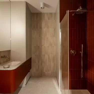 An apartment in the Wizjonerów housing development in Kraków, designed by KREPA design