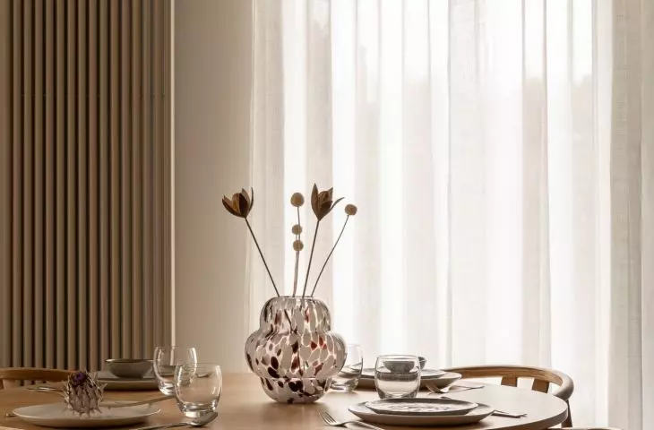 An apartment in the Wizjonerów housing development in Kraków, designed by KREPA design