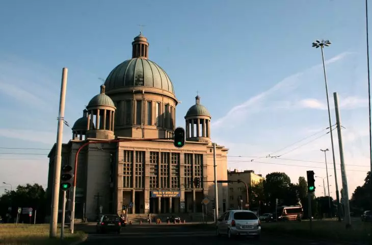 Kościół pod wezwaniem świętej Teresy od Dzieciątka Jezus i świętego Jana Bosko w Łodzi