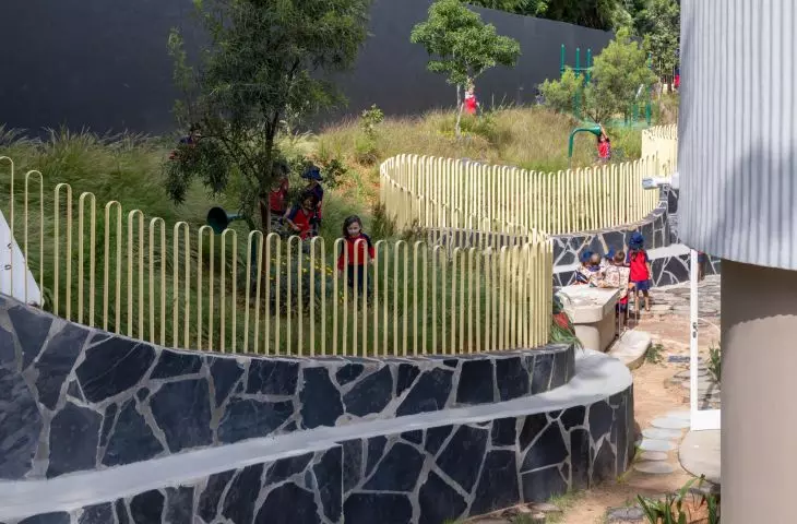 Redhill Early Learning Centre w Johannesburgu projektu Hubo Studio