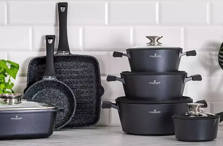 Modern Zwieger Pots 