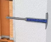Przekrój wykonanego montażu powierzchniowego (styropian, kołek R-TFIX-8M)