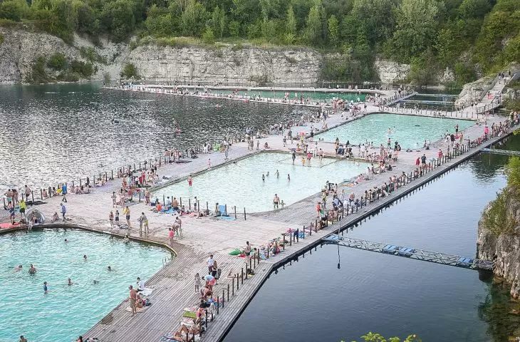 park wodny na Zakrzówku w skałach Twardowskiego — zagospodarowanie dawnego kamieniołomu, zlikwidowanych Krakowskich Zakładów Sodowych Solvay, proj. F-11 Pracownia Projektowa;  realizacja: 2019–2024
