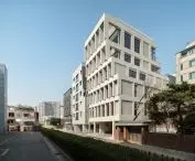 HOURS Building w Seulu projektu See Architects
