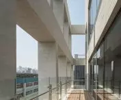 HOURS Building w Seulu projektu See Architects