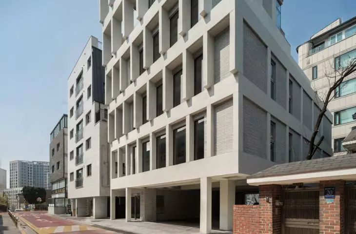 HOURS Building w Seulu projektu See Architects