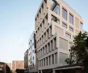 HOURS Building w Seulu projektu See Architects