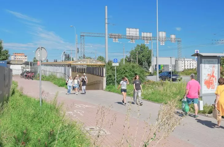 This is what the area around the SKM Gdynia Wzgórze św. Maksymiliana stop looks like today