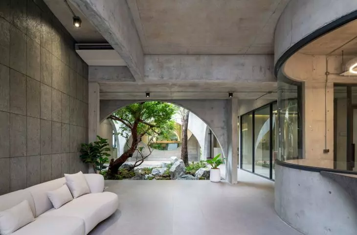 Novolife HQ w Bangkoku projektu Studio Krubka
