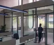 Novolife HQ w Bangkoku projektu Studio Krubka