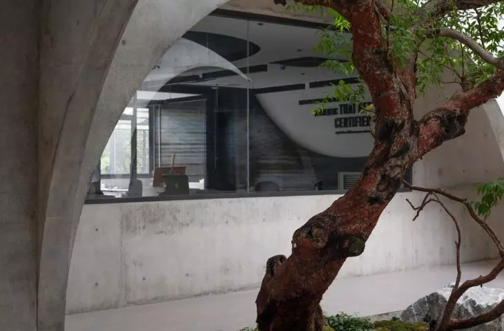 Novolife HQ w Bangkoku projektu Studio Krubka