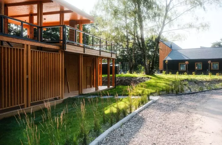 A House by the Water in Kalbornia