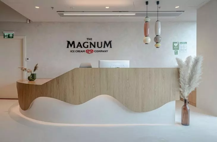 Magnum's New Office
