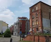 The new Sienna in Chwaliszewo quite aptly refers to the proportions and elevations of the former workers' housing complex