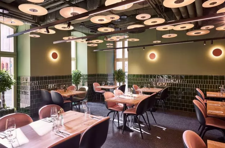Wiszące Lampy NOVA by HSKxTAR. Restauracja Entre Brasserie we Wroclaw Hotel