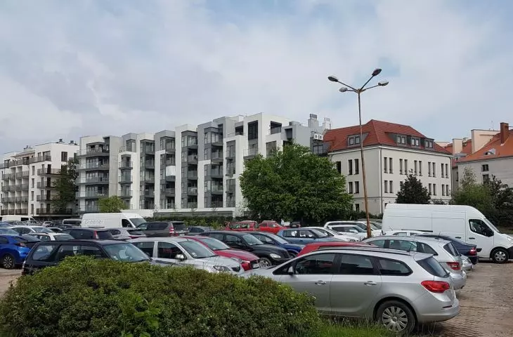 widok ze Starego koryta Warty na Chwaliszewo