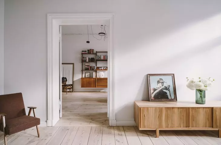 View from the living room to the library 