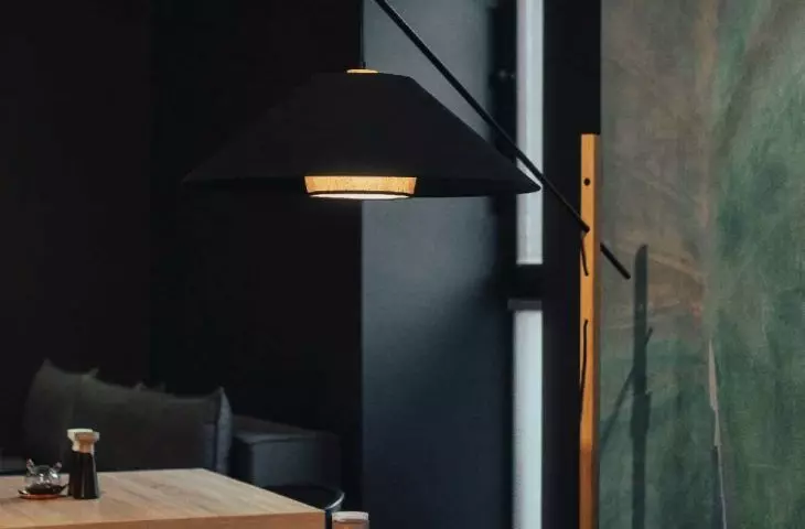 Lampa podłogowa Amigo Brinova