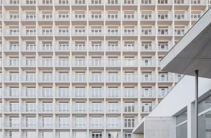 Kosmalt w Koszycach po przebudowie przeprowadzonej przez pracownię Atrium Architekti