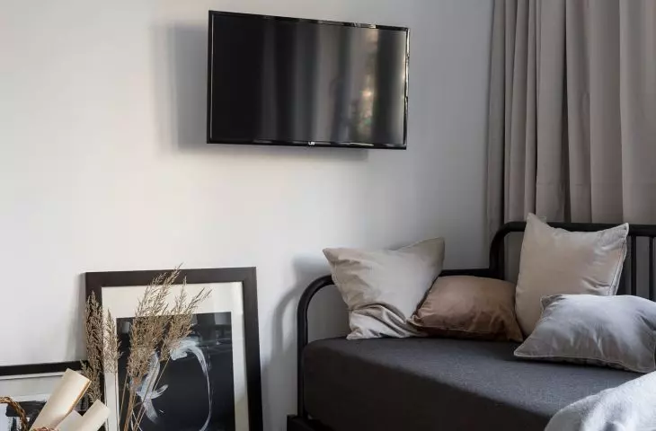The combination of muted colors with black and white gave a calming effect