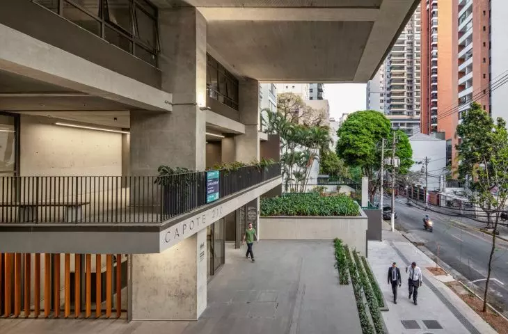 Capote 210 w São Paulo projektu Andrade Morettin Arquitetos