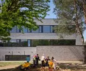 Čebín Primary School pod Brnem projektu knesl kynčl architekti