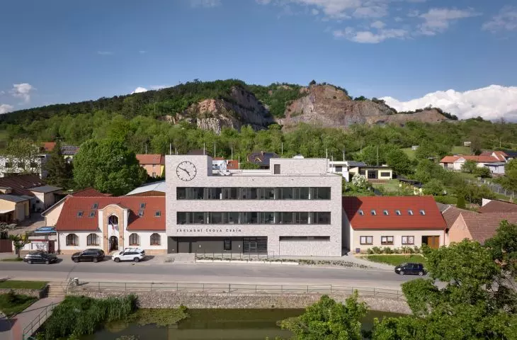 Čebín Primary School near Brno, designed by Knesl Kynčl Architects