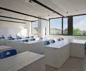 Čebín Primary School pod Brnem projektu knesl kynčl architekti
