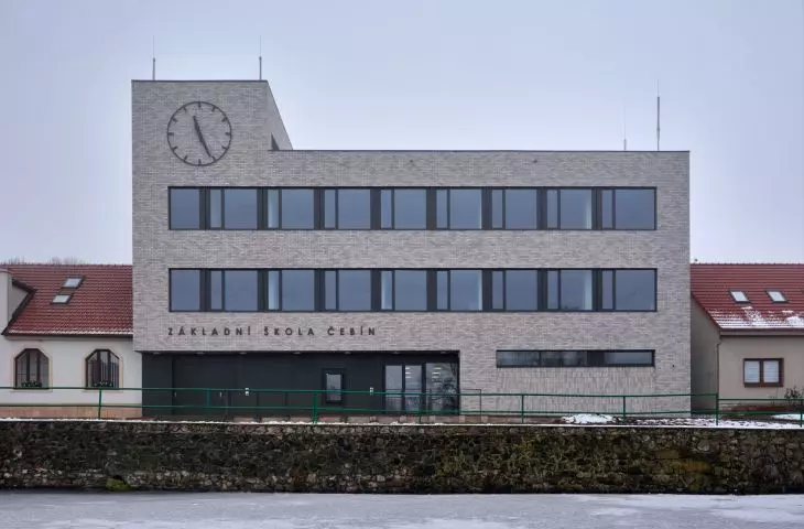 Čebín Primary School pod Brnem projektu knesl kynčl architekti