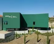 Ponto C w Penafiel projektu Galeria Gabinete