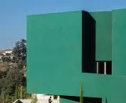 Ponto C w Penafiel projektu Galeria Gabinete