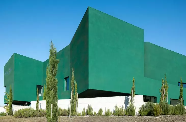 Ponto C w Penafiel projektu Galeria Gabinete