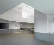 Ponto C w Penafiel projektu Galeria Gabinete